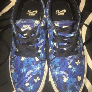Nike SB Floral Print Sneaker